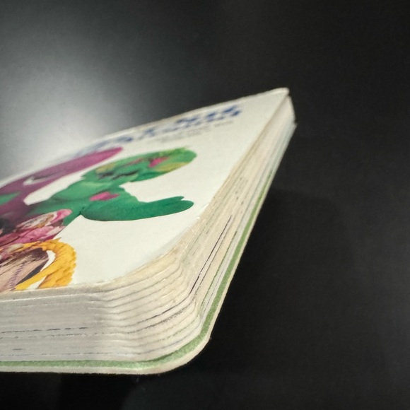 Barney’s In, Out and All Around - Vintage Children’s Board Book - Picture 6 of 7